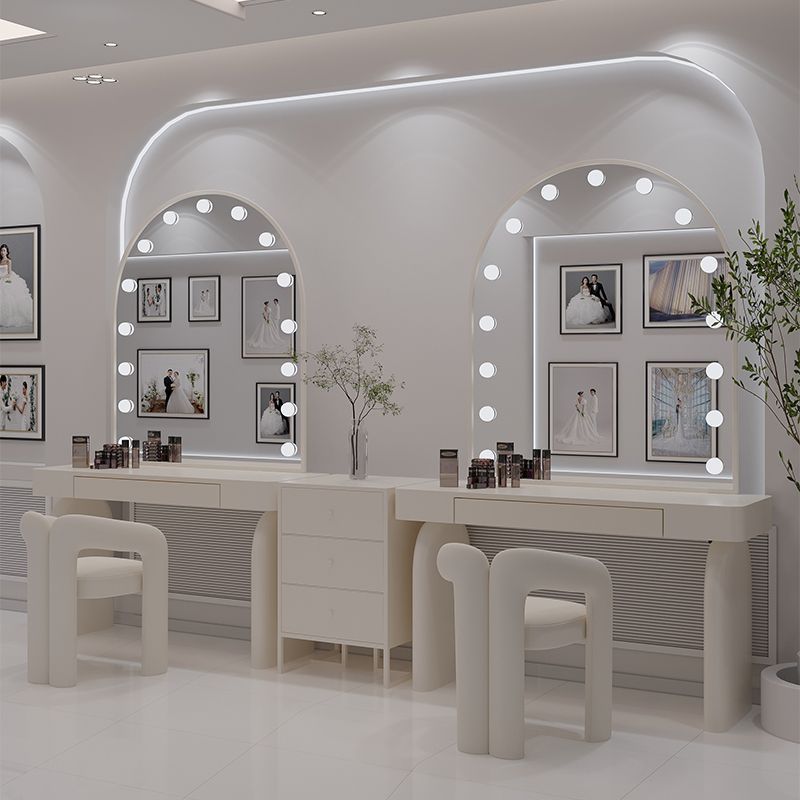 램프가 있는 화장대 메이크업 아티스트 메이크업 테이블  - Beauty And Makeup Studio 리뷰 및 가격